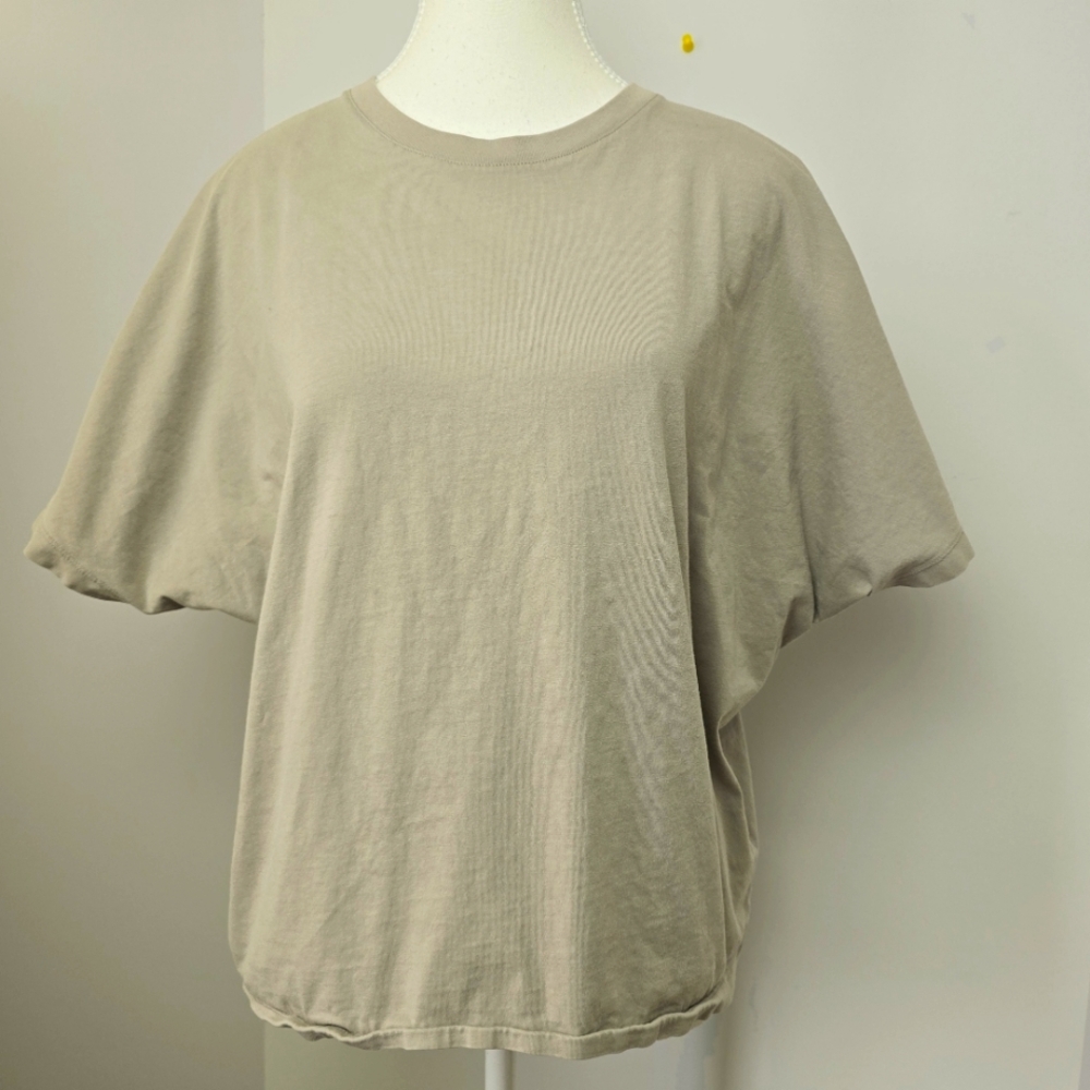Uniqlo Women's Cream Short Sleeve Casual Shirt, Sz L (PTP 24 inches)